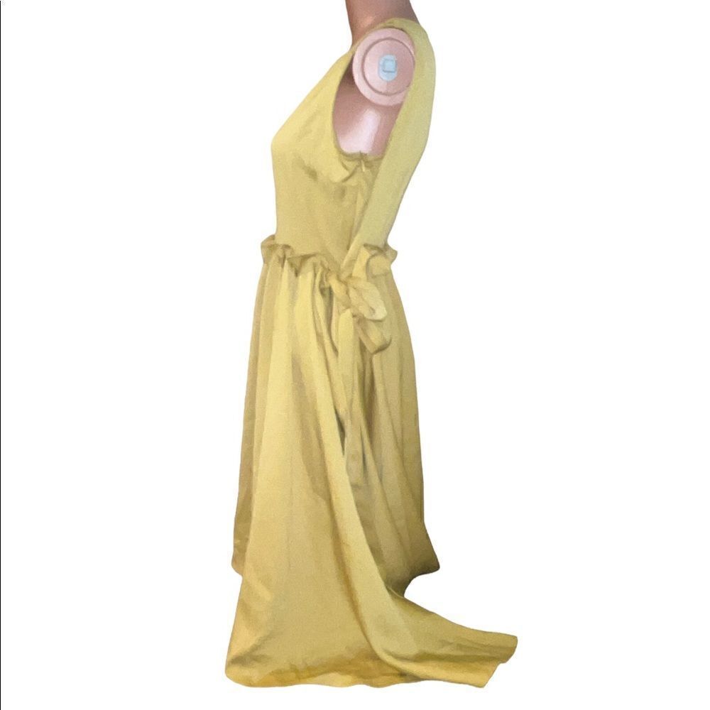 𝅺CAARA Bumblebee Flare Side Tie Flowing Pleated Dress - Picture 6 of 9